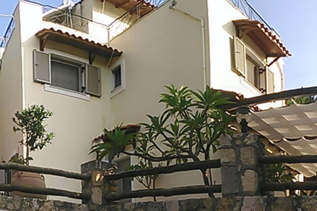 Nikolis Vacation House Vrísai Esterno foto
