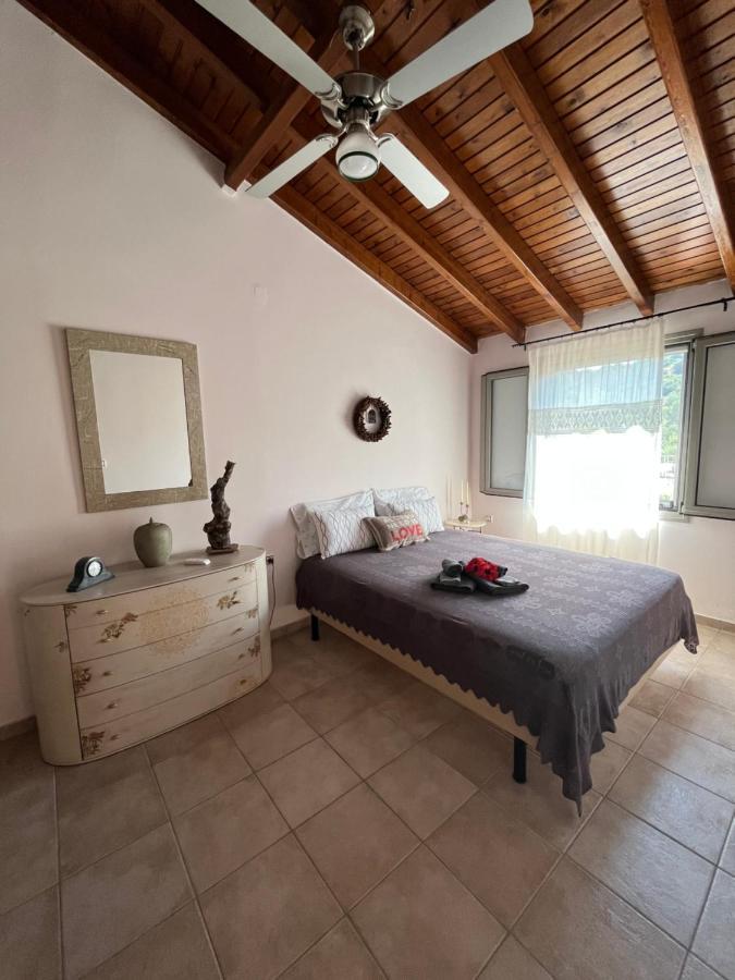 Nikolis Vacation House Vrísai Esterno foto